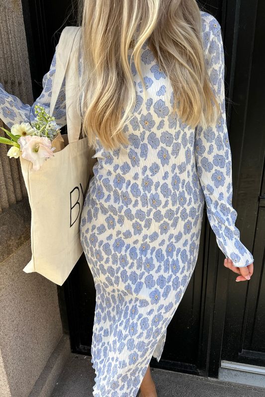Oda Dress