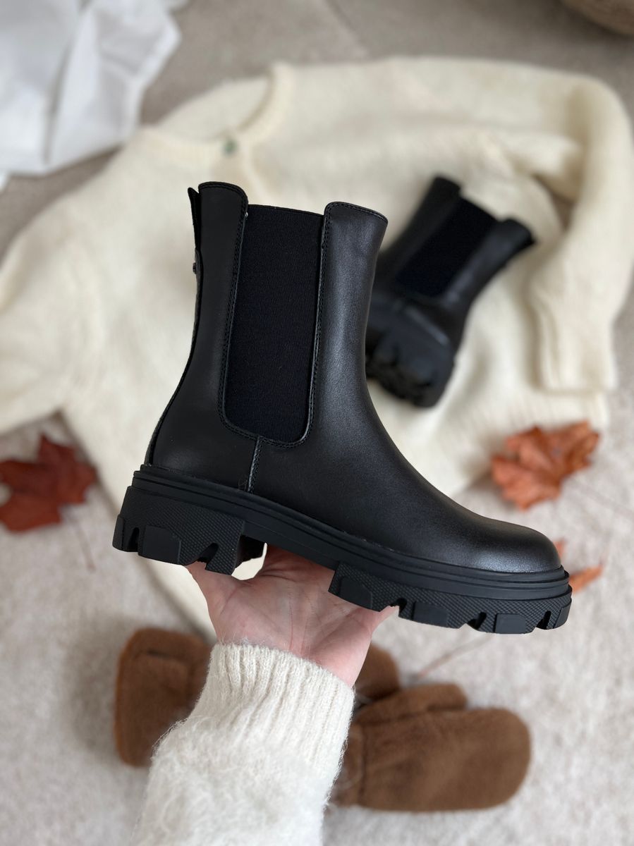 Cleo Chelsea Leather